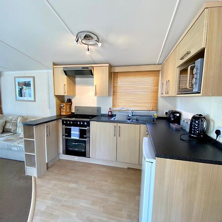 Elletson Park Wood Fired Hot Tubs, Caravans & Pods Pilling Екстер'єр фото