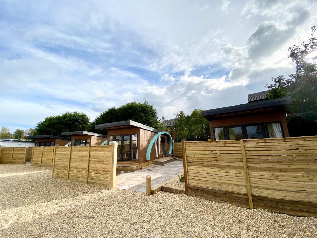 Elletson Park Wood Fired Hot Tubs, Caravans & Pods Pilling Екстер'єр фото