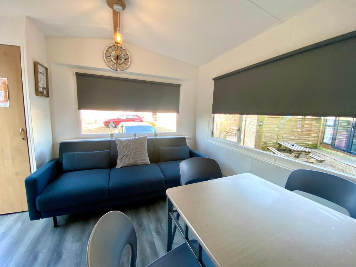 Elletson Park Wood Fired Hot Tubs, Caravans & Pods Pilling Екстер'єр фото