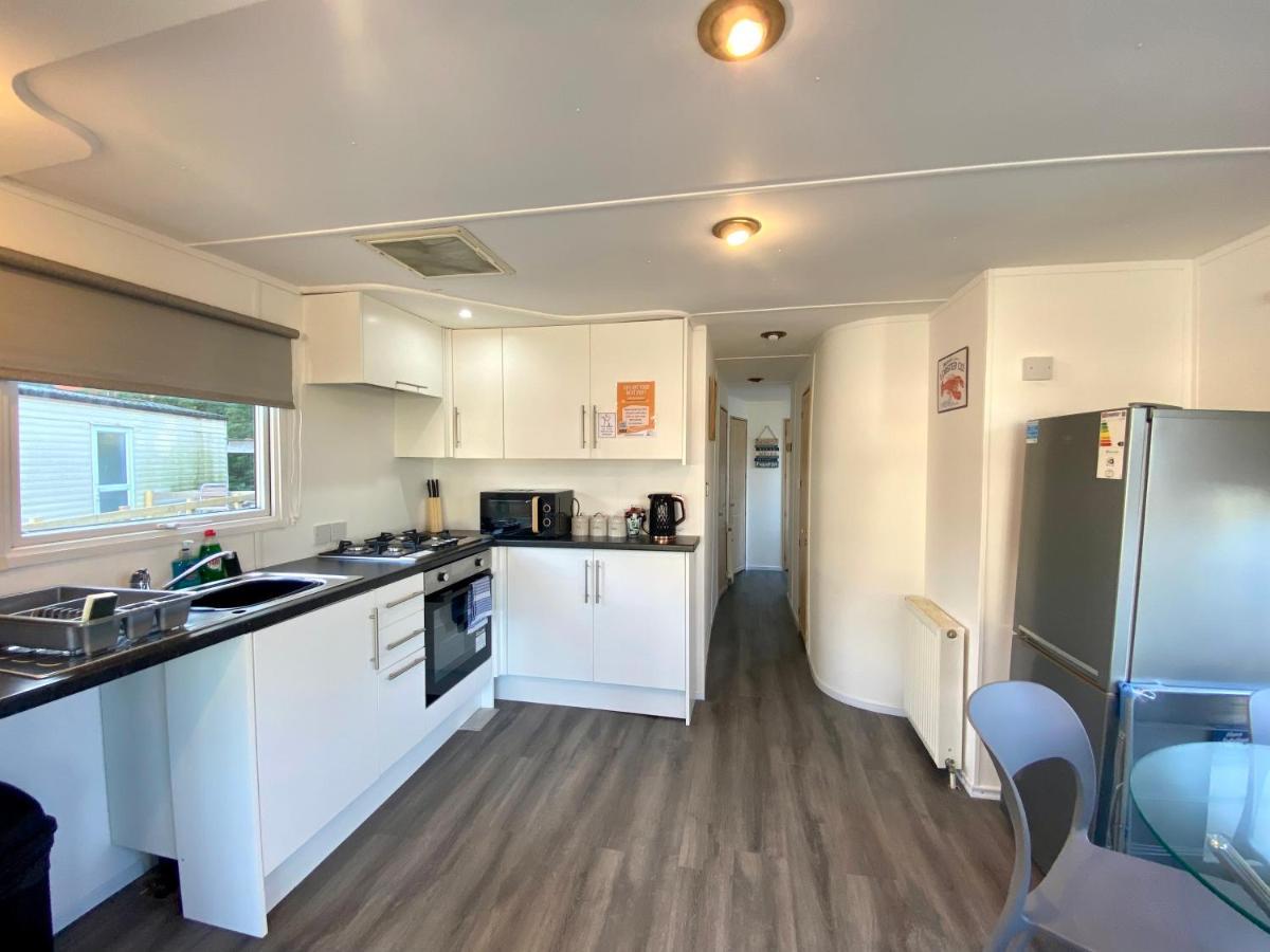 Elletson Park Wood Fired Hot Tubs, Caravans & Pods Pilling Екстер'єр фото