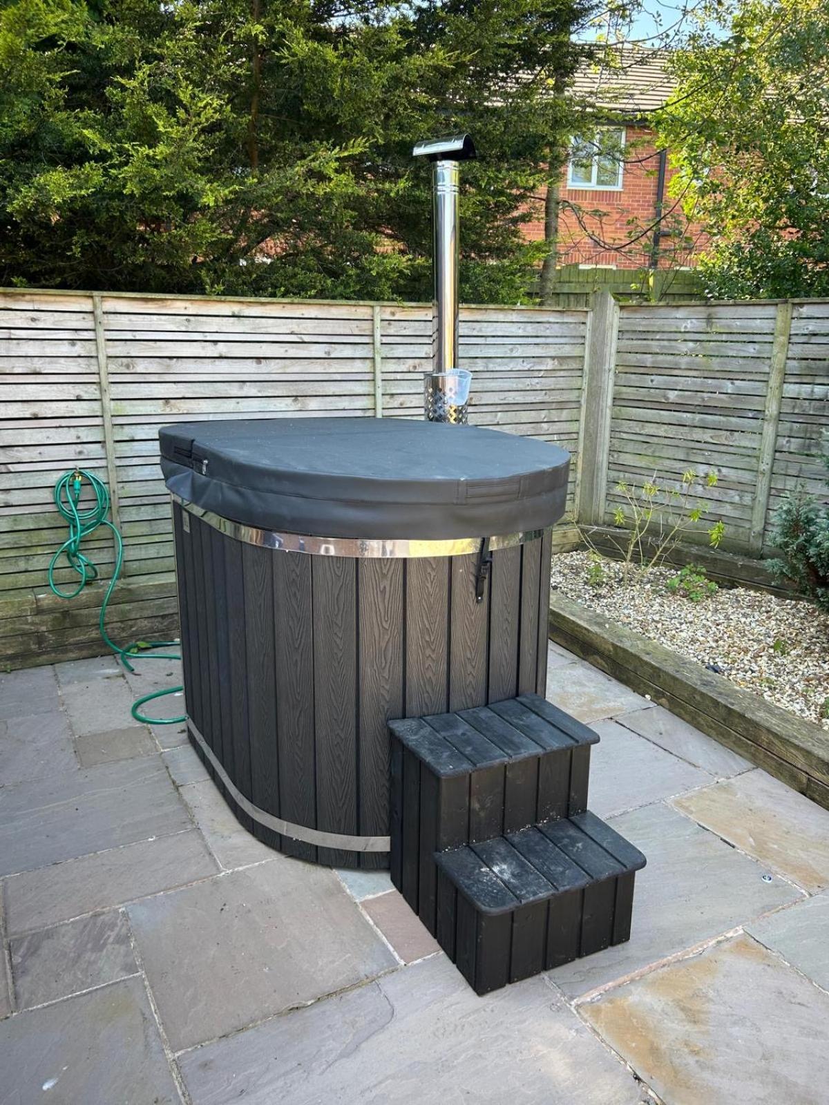 Elletson Park Wood Fired Hot Tubs, Caravans & Pods Pilling Екстер'єр фото