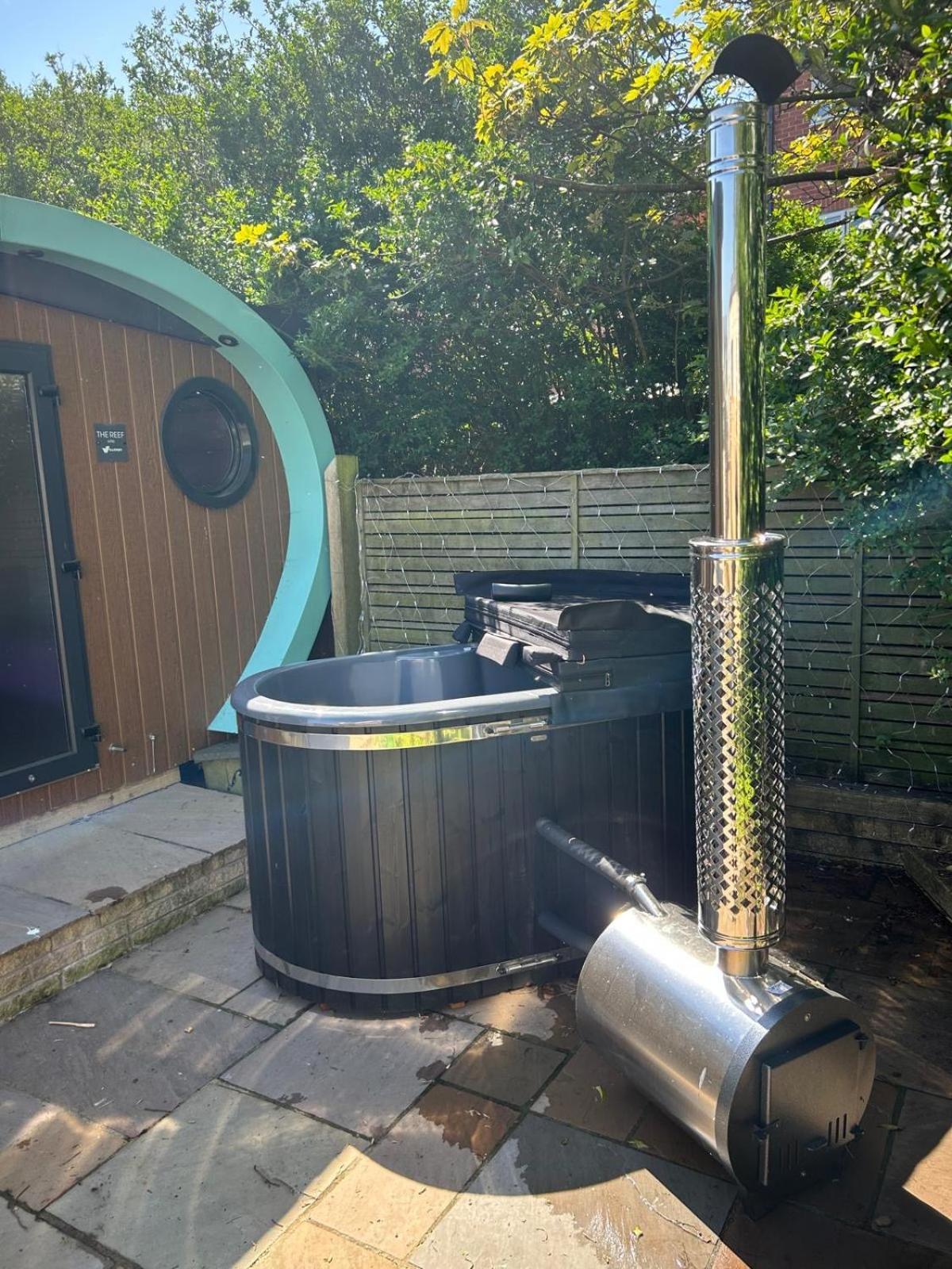 Elletson Park Wood Fired Hot Tubs, Caravans & Pods Pilling Екстер'єр фото
